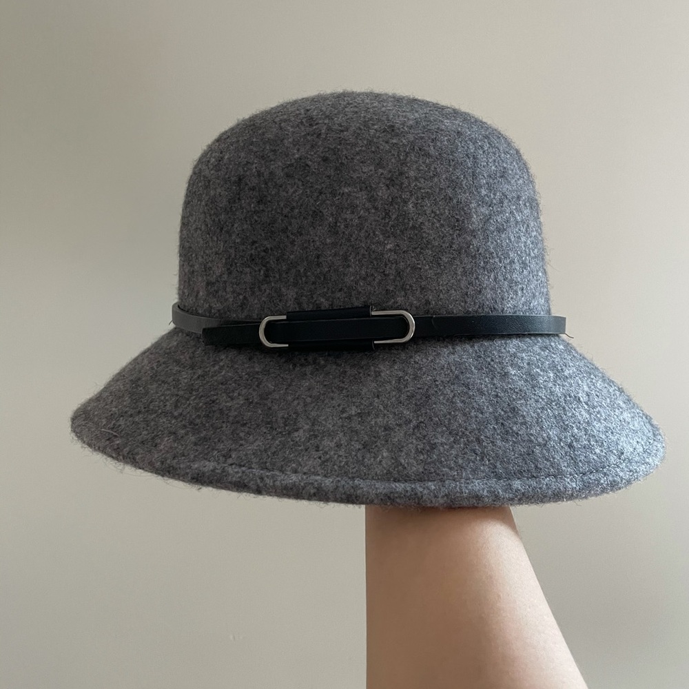 Grey hat
